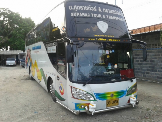 ขายรถบัส6ล้อแอร์ไฟฟ้า750,000บาท id line  yutnatour