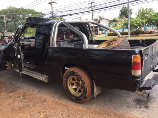 ขายรถอุบัติเหตุ ISUZU มังกรทอง ขายรถอุบัติเหตุ ISUZU มังกรทอง