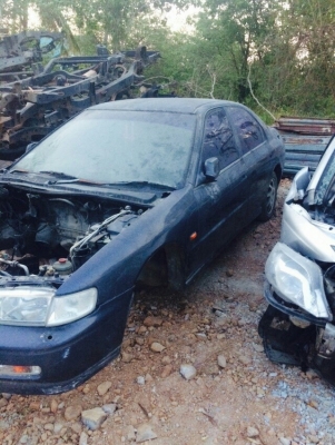 ซากเเอคครอสถอดเเยกอะไหลทุกอย่างทั้งคันสนใจสอบถามมีหลายรุ่นเก๋งเเละกระบะ