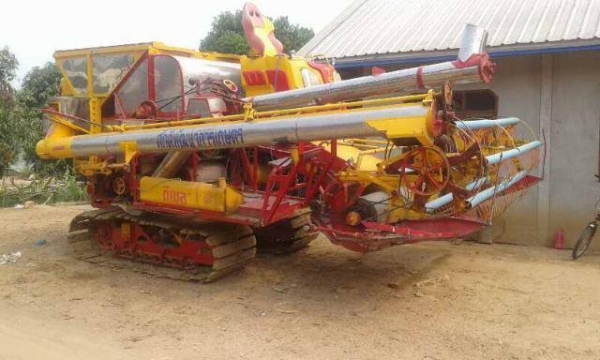 ขายรถเกี่ยวข้าวศักดิ์พัฒนา เครื่องอีซูซุ2106HH1 ช่วงล่างดี เครื่องแน่นโซ่ใหม่ สภาพพร้อมใช้งาน ขายรถเกี่ยวข้าวศักดิ์พัฒนา เครื่องอีซูซุ2106HH1 ช่วงล่างดี เครื่องแน่นโซ่ใหม่ สภาพพร้อมใช้งาน