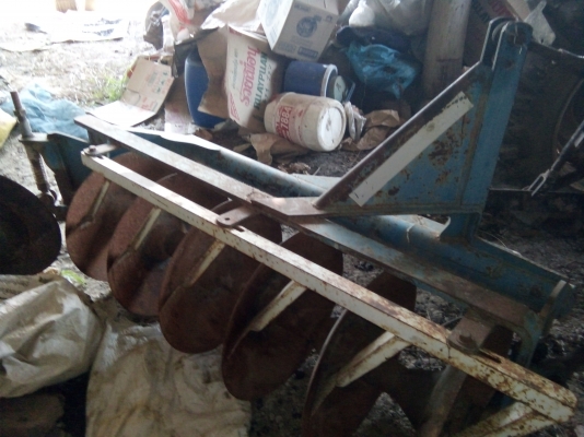 รถไถแช้มย์พร้อมใช้เล่มพร้อมอุปกรณ์ดันหน้าผานหลัง  130000