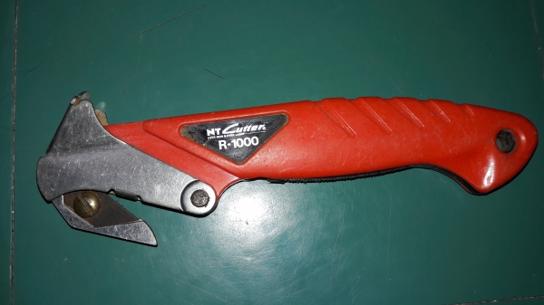 ขายมีดคัตเตอร์Made in Japan.งานเก่ามือสองแบบปากงอ