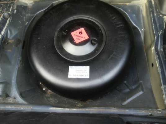 BENZ 190 E แก๊สหัวฉีด เกียร์ ธรรมดา ขับสนุก เครื่องเดิม ทะเบียนพร้อม  ขาย 79,000 บาท