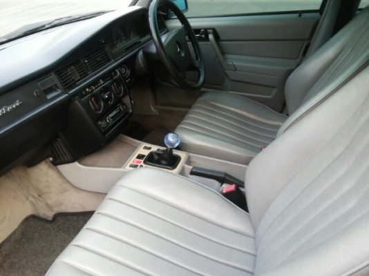 BENZ 190 E แก๊สหัวฉีด เกียร์ ธรรมดา ขับสนุก เครื่องเดิม ทะเบียนพร้อม  ขาย 79,000 บาท