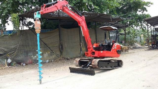 รถเจาะดิน HITACHI EX40 พิเศษแถมสว่านเจาะดิน พร้อมบุ้งกี๋