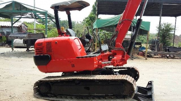 รถเจาะดิน HITACHI EX40 พิเศษแถมสว่านเจาะดิน พร้อมบุ้งกี๋ รถเจาะดิน HITACHI EX40 พิเศษแถมสว่านเจาะดิน พร้อมบุ้งกี๋