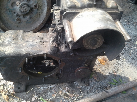 ขาย  หม้อน้ำ  พัดลม เสื้อสูบ  et95