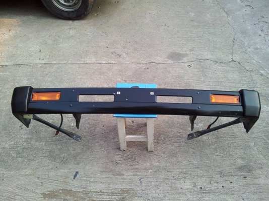 กันชนหน้า Datsun ญี่ปุ่น รุ่นยางมุม ใส่ Big m หน้าหัก y88-92