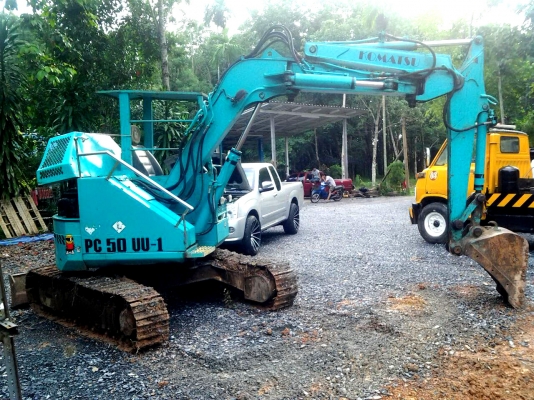 ขายรถแบคโฮ KOMATSU 50uu สภาพพร้อมใช้งานครับ ขายรถแบคโฮ KOMATSU 50uu สภาพพร้อมใช้งานครับ