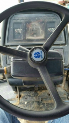 ขายรถไถ NEWHOLLAND TS90 2 เพลา เดิมๆ ตามรุ่น เอกสารเล่มทะเบียน ขายรถไถ NEWHOLLAND TS90 2 เพลา เดิมๆ ตามรุ่น เอกสารเล่มทะเบียน