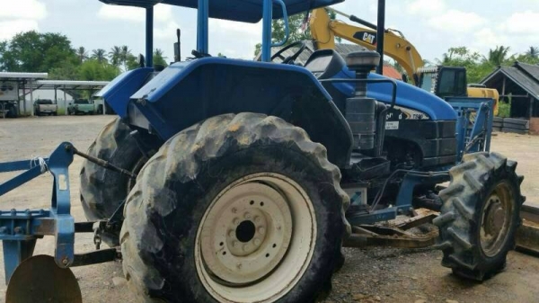ขายรถไถ NEWHOLLAND TS90 2 เพลา เดิมๆ ตามรุ่น เอกสารเล่มทะเบียน ขายรถไถ NEWHOLLAND TS90 2 เพลา เดิมๆ ตามรุ่น เอกสารเล่มทะเบียน