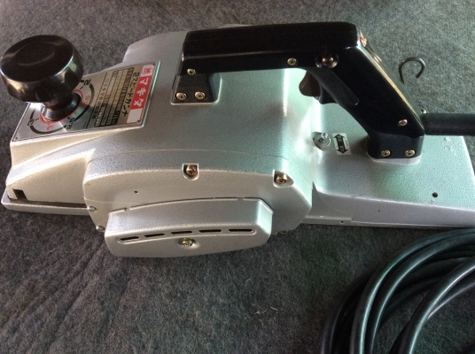 ---กบไฟฟ้า Makita ขนาด 5 นิ้ว---