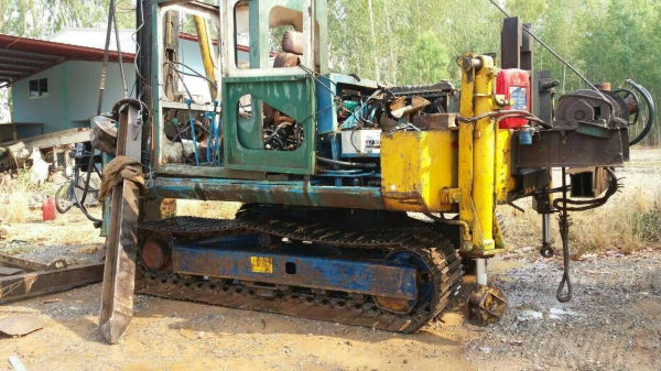 ขายรถตอกปั้นจั่น ลูกตุ้ม3.5ตัน พร้อมใช้ ติดต่อ คุณ อ๊อฟ พิตร 086-737-9991 ขายรถตอกปั้นจั่น ลูกตุ้ม3.5ตัน พร้อมใช้ ติดต่อ คุณ อ๊อฟ พิตร 086-737-9991