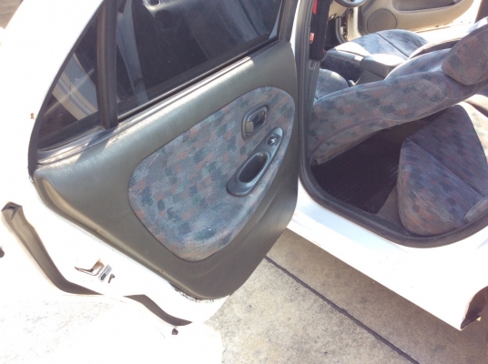 ขายรถ Hyundai New Elantra ไฟปิศาจ ปี96 เครื่องหัวฉีด 1.6 gls เกียร์ธรรมดา ติดแก๊สหัวฉีด เพาเวอร์ กระจกไฟฟ้าทั้งคัน ภายในเบาะเดิมๆสวยสะอาด แอร์หนาว ตัวถังเดิมๆไม่มีชนสีเงามีริ้วรอยนิดหน่อย ยางดี เครื่องแน่น รถขับดีพร้อมใช้เลยครับ ภาษีไม่ขาด ขายถูกครับ