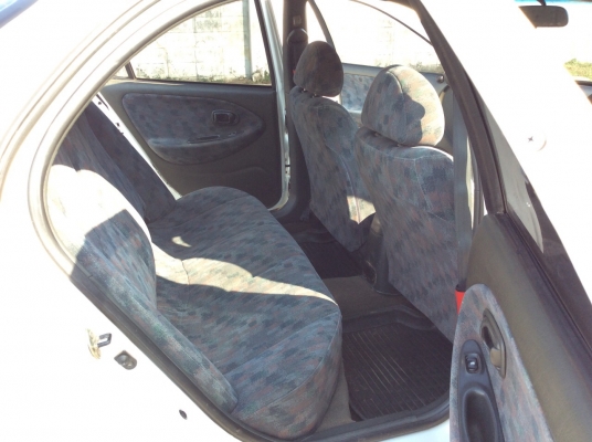 ขายรถ Hyundai New Elantra ไฟปิศาจ ปี96 เครื่องหัวฉีด 1.6 gls เกียร์ธรรมดา ติดแก๊สหัวฉีด เพาเวอร์ กระจกไฟฟ้าทั้งคัน ภายในเบาะเดิมๆสวยสะอาด แอร์หนาว ตัวถังเดิมๆไม่มีชนสีเงามีริ้วรอยนิดหน่อย ยางดี เครื่องแน่น รถขับดีพร้อมใช้เลยครับ ภาษีไม่ขาด ขายถูกครับ