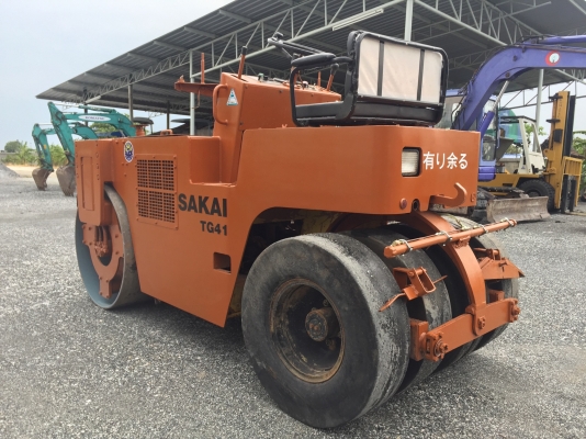 ขายรถบด4ตันSAKAIรุ่นTG41หน้าเหล็กหลังยาง4เส้นนำเข้าญี่ปุ่น ไม่เคยใช้งานในไทยสภาพดีพร้อมใช้งาน มีให้เลือกหลายคันหลายขนาด