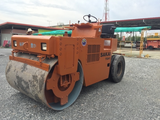 ขายรถบด4ตันSAKAIรุ่นTG41หน้าเหล็กหลังยาง4เส้นนำเข้าญี่ปุ่น ไม่เคยใช้งานในไทยสภาพดีพร้อมใช้งาน มีให้เลือกหลายคันหลายขนาด