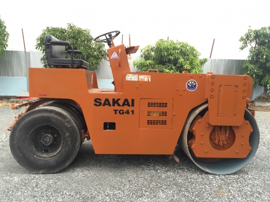 ขายรถบด4ตันSAKAIรุ่นTG41หน้าเหล็กหลังยาง4เส้นนำเข้าญี่ปุ่น ไม่เคยใช้งานในไทยสภาพดีพร้อมใช้งาน มีให้เลือกหลายคันหลายขนาด