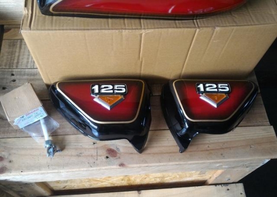 ถังน้ำมัน Honda Cg เบิกใหม่ลายSR ทั้งชุดพร้อมใช้