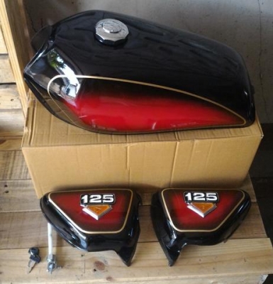 ถังน้ำมัน Honda Cg เบิกใหม่ลายSR ทั้งชุดพร้อมใช้