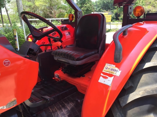 ขายรถไถ Kubota M7040 (4WD) พร้อมดันหน้า ผานบุกเบิกช้าง รถพร้อมใช้งานครับ