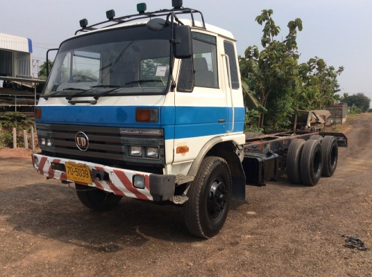 NISSAN 10ล้อเพลาเดียว180แรง  เบรคฟี่ พร้อมแอร์ เครื่องดี ขับดี ครัทชีสวย รถเดิมๆยางดี ขาย 460,000 บาท ศุภากร 081-1903107, 081-4252943