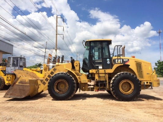 ขายรถตักล้อยาง CAT 962H ปี 2010 รถนอกนำเข้าจากญี่ปุ่น สภาพสวยพร้อมใช้ มีVDOการทำงานครับ