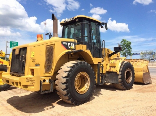 ขายรถตักล้อยาง CAT 962H ปี 2010 รถนอกนำเข้าจากญี่ปุ่น สภาพสวยพร้อมใช้ มีVDOการทำงานครับ