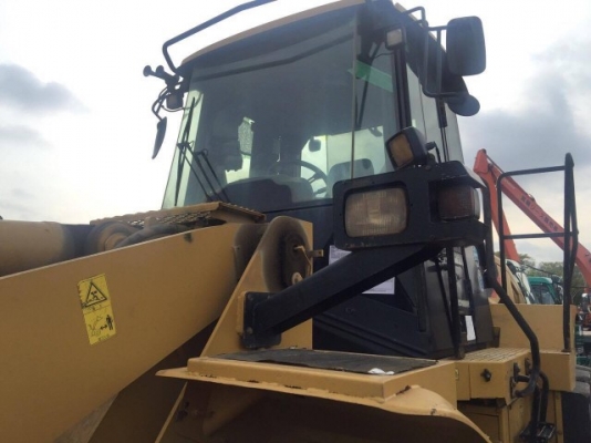 ขายรถตักล้อยาง CAT 962H ปี 2010 รถนอกนำเข้าจากญี่ปุ่น สภาพสวยพร้อมใช้ มีVDOการทำงานครับ