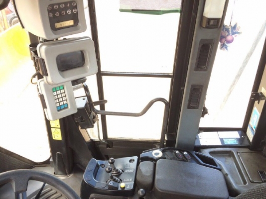 ขายรถตักล้อยาง CAT 962H ปี 2010 รถนอกนำเข้าจากญี่ปุ่น สภาพสวยพร้อมใช้ มีVDOการทำงานครับ