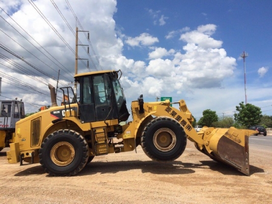 ขายรถตักล้อยาง CAT 962H ปี 2010 รถนอกนำเข้าจากญี่ปุ่น สภาพสวยพร้อมใช้ มีVDOการทำงานครับ