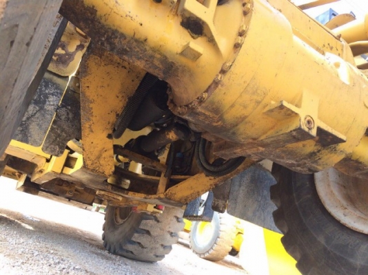 ขายรถตักล้อยาง CAT 962H ปี 2010 รถนอกนำเข้าจากญี่ปุ่น สภาพสวยพร้อมใช้ มีVDOการทำงานครับ