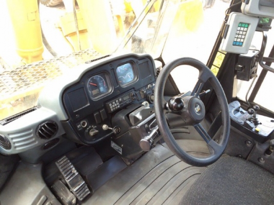 ขายรถตักล้อยาง CAT 962H ปี 2010 รถนอกนำเข้าจากญี่ปุ่น สภาพสวยพร้อมใช้ มีVDOการทำงานครับ