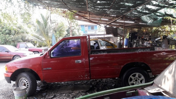 มังกรปี93 พร้อมใช้ เครื่องดี ครัทซีสวย ไม่มีผุ สีโทรม ภาษีปีหน้า