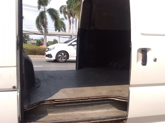 รถตู้บรรทุกยี่ห้อ Missubishi L200 เครื่องดีเซล แอร์เย็น พวงมะลัยพาวเวอร์