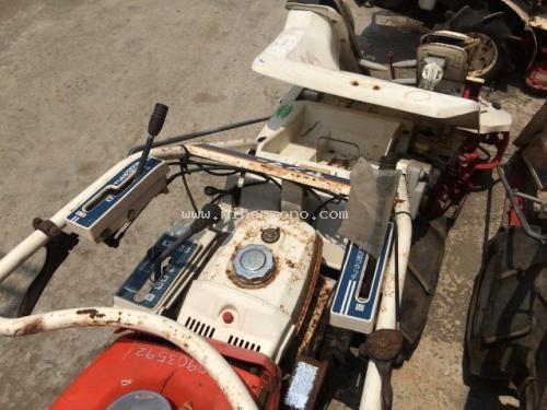 รถเกี่ยวข้าวเดินตาม  YANMAR   YB65 รหัสสินค้า : 80903803 ติดต่อ Tel.086-8150487 www.nihonmono.com