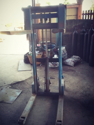 ขายรถยกแบบลากยกได้ประมาณ2-3ตัน