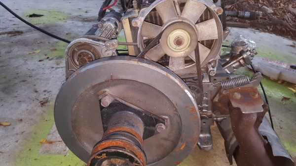 สูบเดี่ยว 8 แรง ยันมาร๋ สตาร์ท 2 ระบบ สูบเดี่ยว 8 แรง ยันมาร๋ สตาร์ท 2 ระบบ