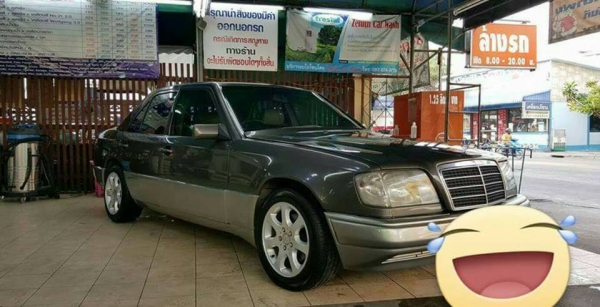 MERCEDES-BENZ E-CLASS 300E 3.0  วิ่ง 9x,xxx KM
