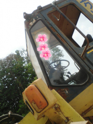 ขายรถตักล้อยาง KOMATSU WA300-1 ไม่มีเอกสาร ราคา 550000