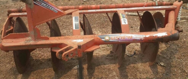 ขายผาน5โคลง 6 DH226D ตราช้าง  สภาพเดิมๆใบเต็ม ใส่ 34-36 แรง