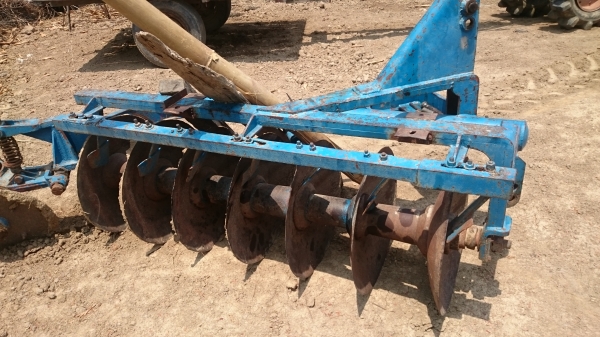 ขายผาน 7*24  ใส่ใบ26ได้  สภาพตามรูปครับ โครงไม่มีดาม