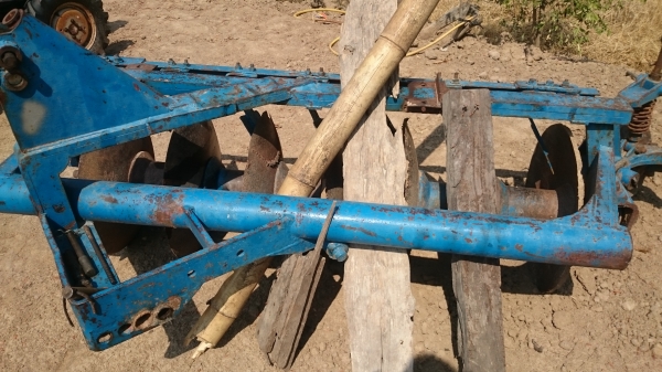 ขายผาน 7*24  ใส่ใบ26ได้  สภาพตามรูปครับ โครงไม่มีดาม