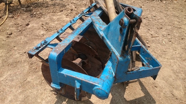 ขายผาน 7*24  ใส่ใบ26ได้  สภาพตามรูปครับ โครงไม่มีดาม