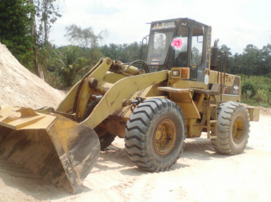 ขายรถตักล้อยาง KOMATSU WA300-1 ไม่มีเอกสาร ราคา 550000
