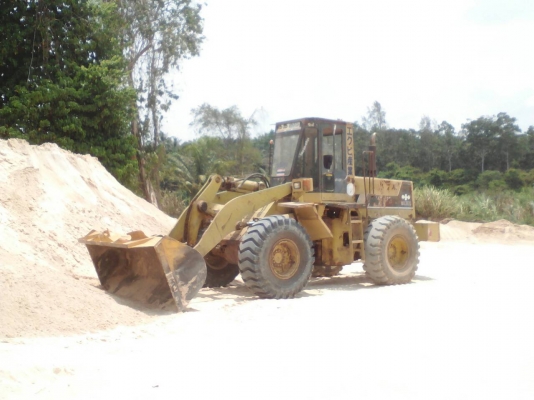 ขายรถตักล้อยาง KOMATSU WA300-1 ไม่มีเอกสาร ราคา 550000