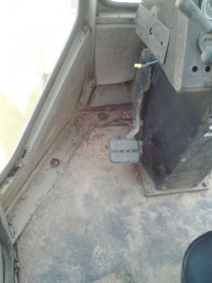 ขายรถตักล้อยาง KOMATSU WA300-1 ไม่มีเอกสาร ราคา 550000