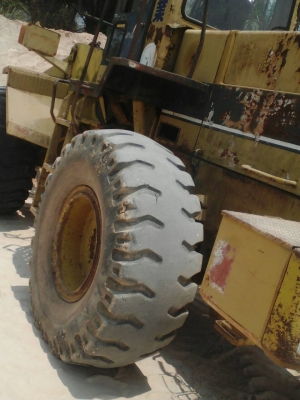 ขายรถตักล้อยาง KOMATSU WA300-1 ไม่มีเอกสาร ราคา 550000