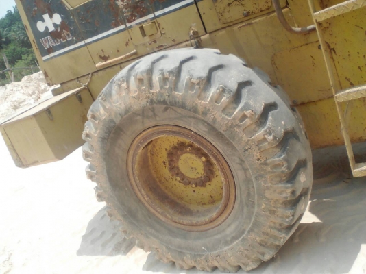 ขายรถตักล้อยาง KOMATSU WA300-1 ไม่มีเอกสาร ราคา 550000
