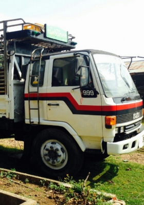 หกล้อ อีซูชุ ร็อคกี้ 165 แอร์ พ.เวอร์ ยาง900 ช่วงยาว5.50ม สภาพดีสวยเดิมๆพร้อมใช้ ทะเบียนพร้อมโอน